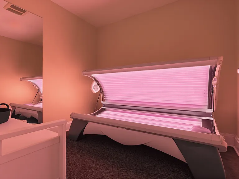 Relax and rejuvenate with red light therapy at Willow Hill Apartments.