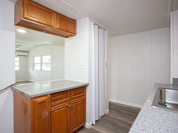 3rd image of 5644 Regency Blvd #59