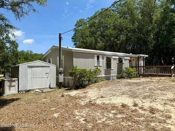118 LUTHER Drive, Interlachen, FL 32148