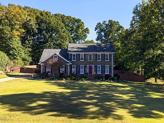3rd image of 137 Westmeath Dr