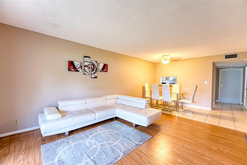 4700 Washington St APT 105, Hollywood, FL 33021 | Zillow