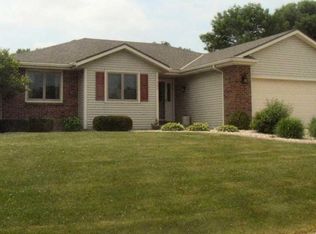 303 Quail Cir, West Bend, WI 53095