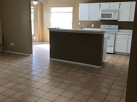 3rd image of 13528 Bellingham Dr