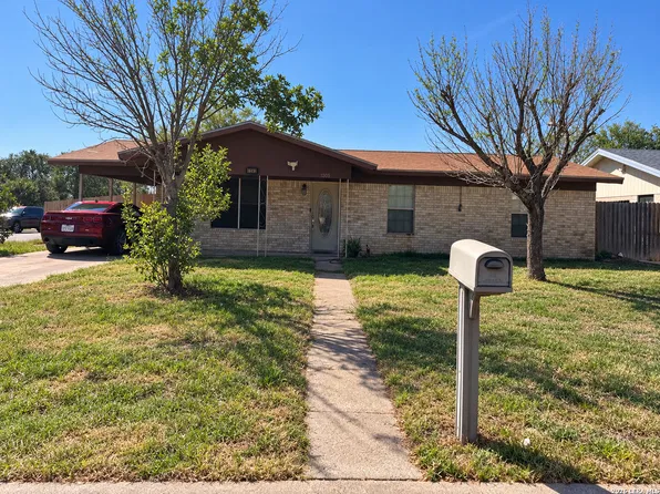 1203 FAIR HAVEN DR, Eagle Pass, TX 78852