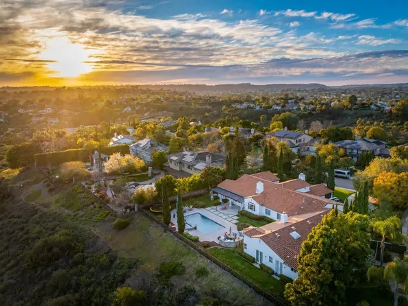 7992 Paseo Esmerado, Carlsbad, CA 92009