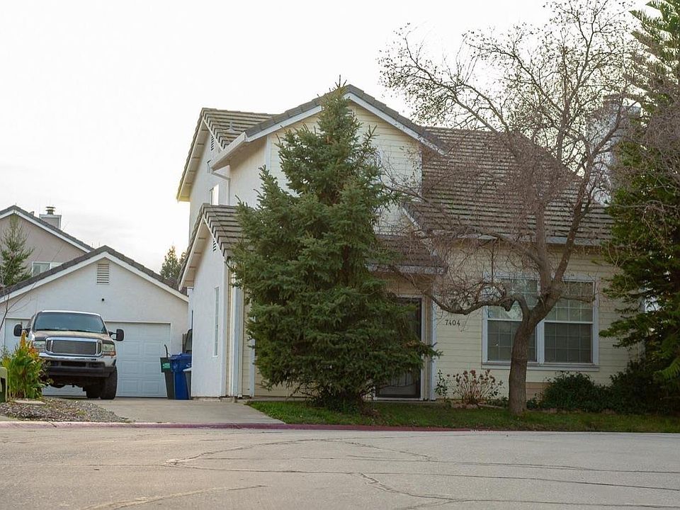 2nd image of 7404 Woodville Ln