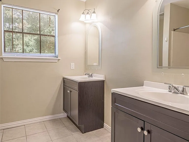 2401 Sycamore Ave #E3 — Photo 16