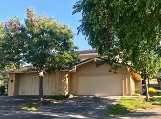 28 Trillium Ln, San Carlos, CA 94070