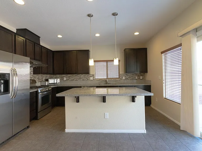 10551 Snow Lake St — Photo 9