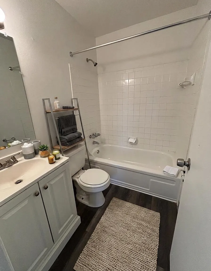 2 bed, 700 sqft, $1,050 — Photo 4