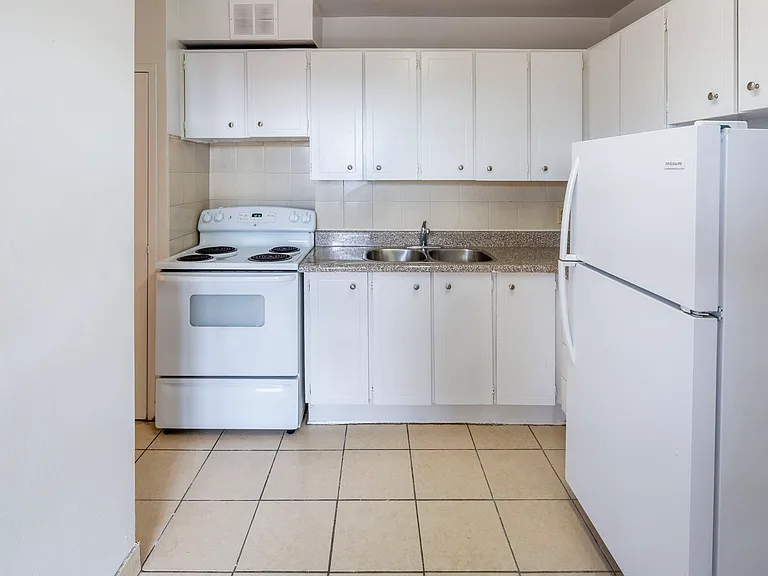 544 Birchmount Rd — Photo 10