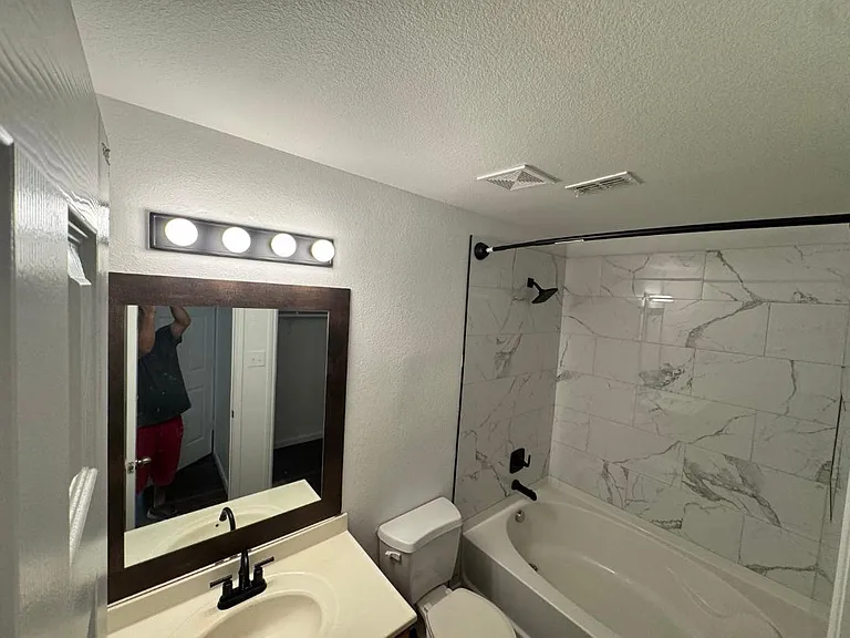 12924 Kingsgate Dr — Photo 8