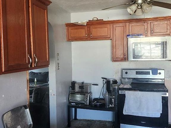 4th image of 310 S Flormable St