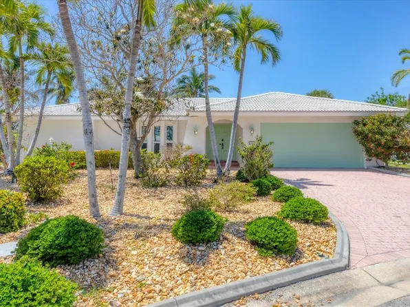5585 Contento Dr, Sarasota, FL 34242