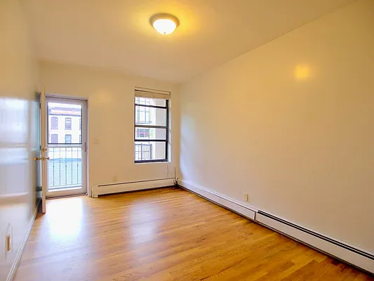 Rented by Oxford Property Group | media 13