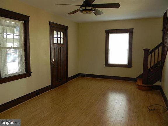 4th image of 15 N Llanwellyn Ave
