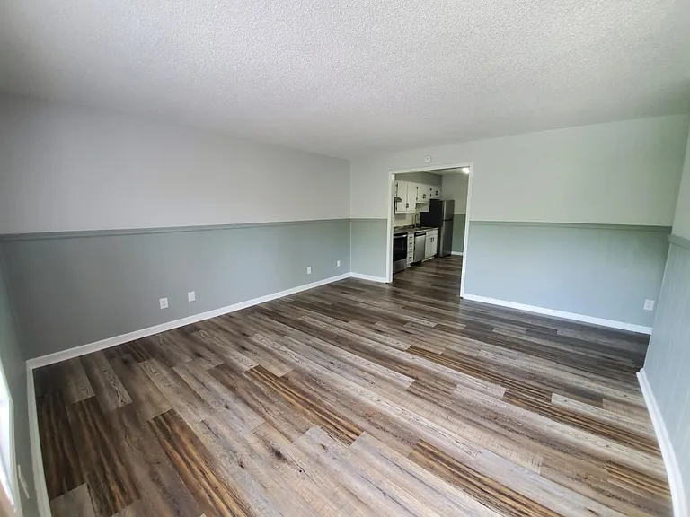200 Railroad St #11 — Photo 15