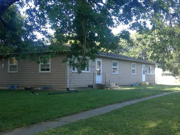 121-A & B Sw Roosevelt St #123, Topeka, KS 66606