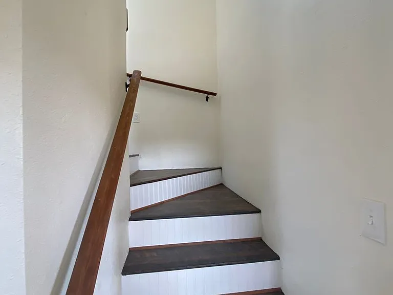9984 NE Road 23 — Photo 6