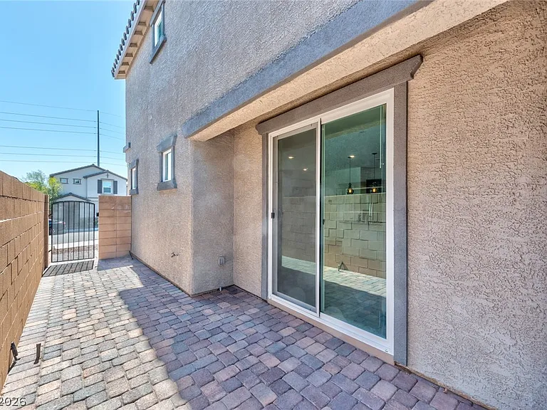 10640 Sariah Skye Ave — Photo 16