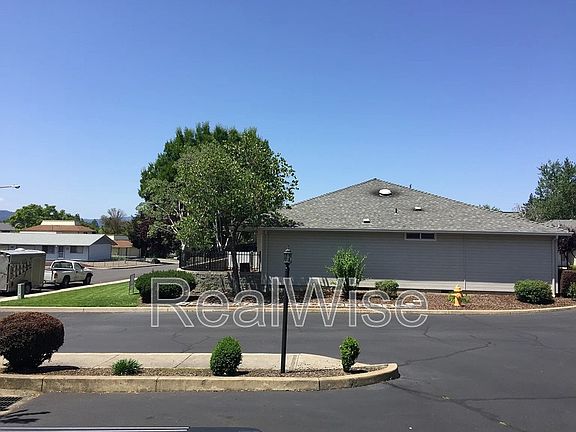5th image of 1221 Skeeters Ln Unit 3