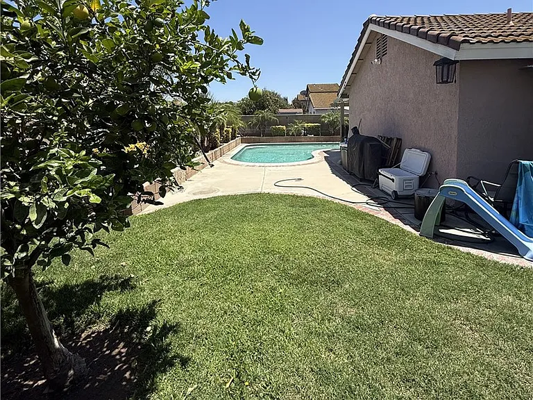 3165 Weatherby Dr — Photo 30