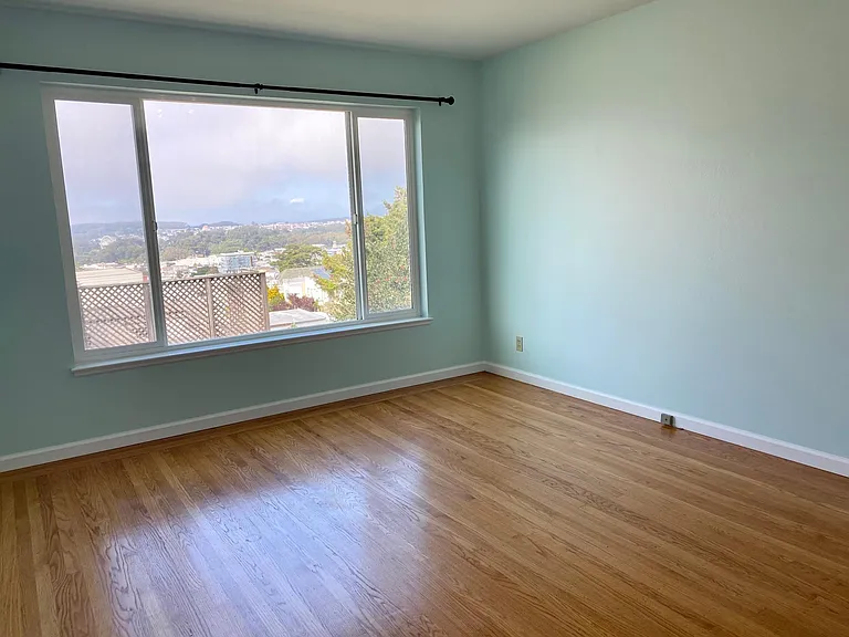 444 Moraga St — Photo 8