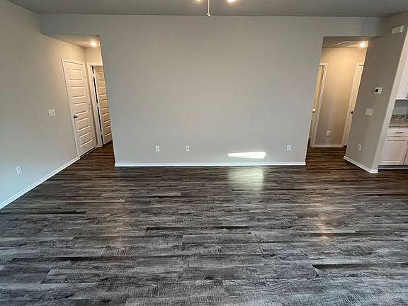 3rd image of 25533 Blossom Ct
