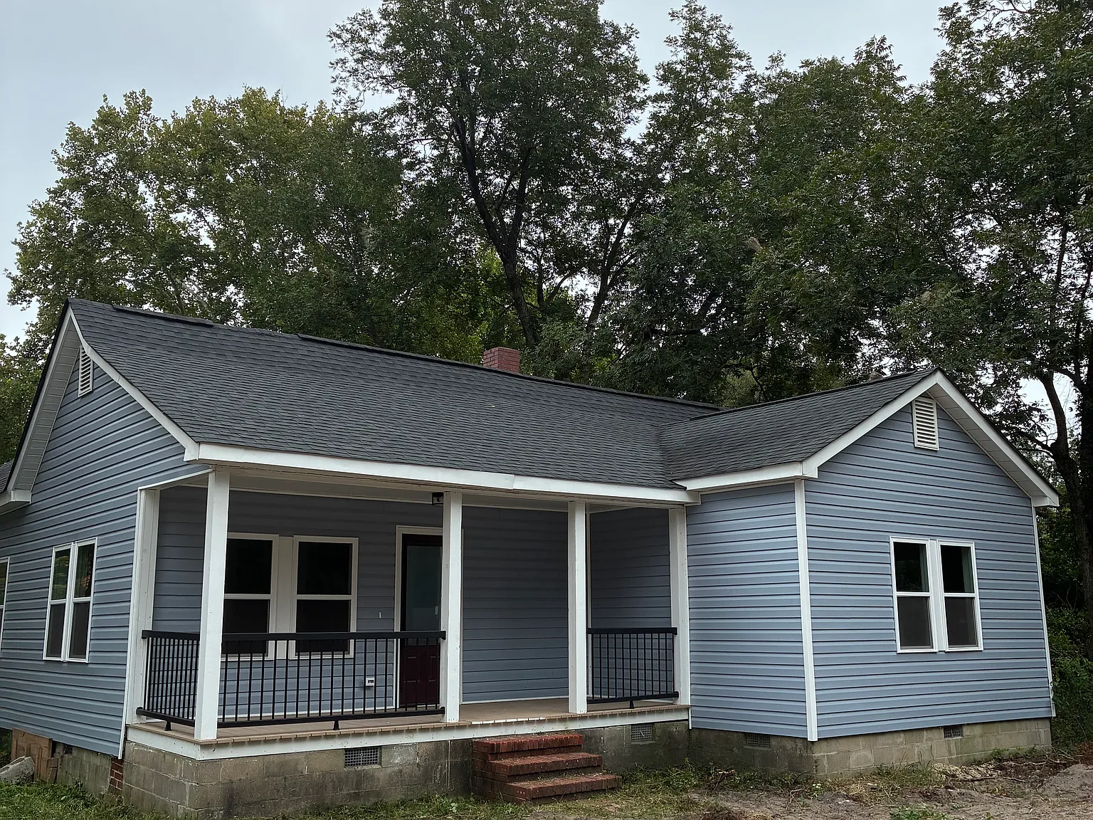 3 bed, 2240 sqft, $1,700 — Photo 1