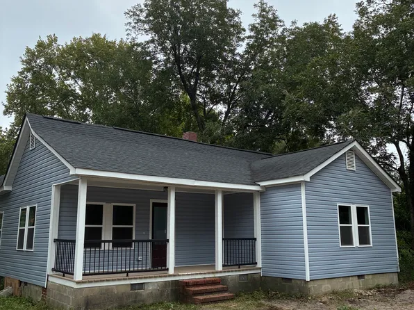 2114 Airline Dr, Camden, SC 29020