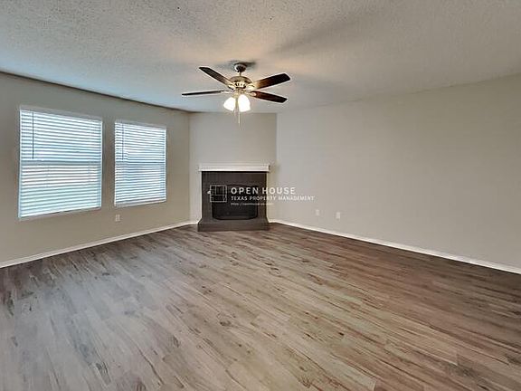 3rd image of 307 Meadow Ridge Dr