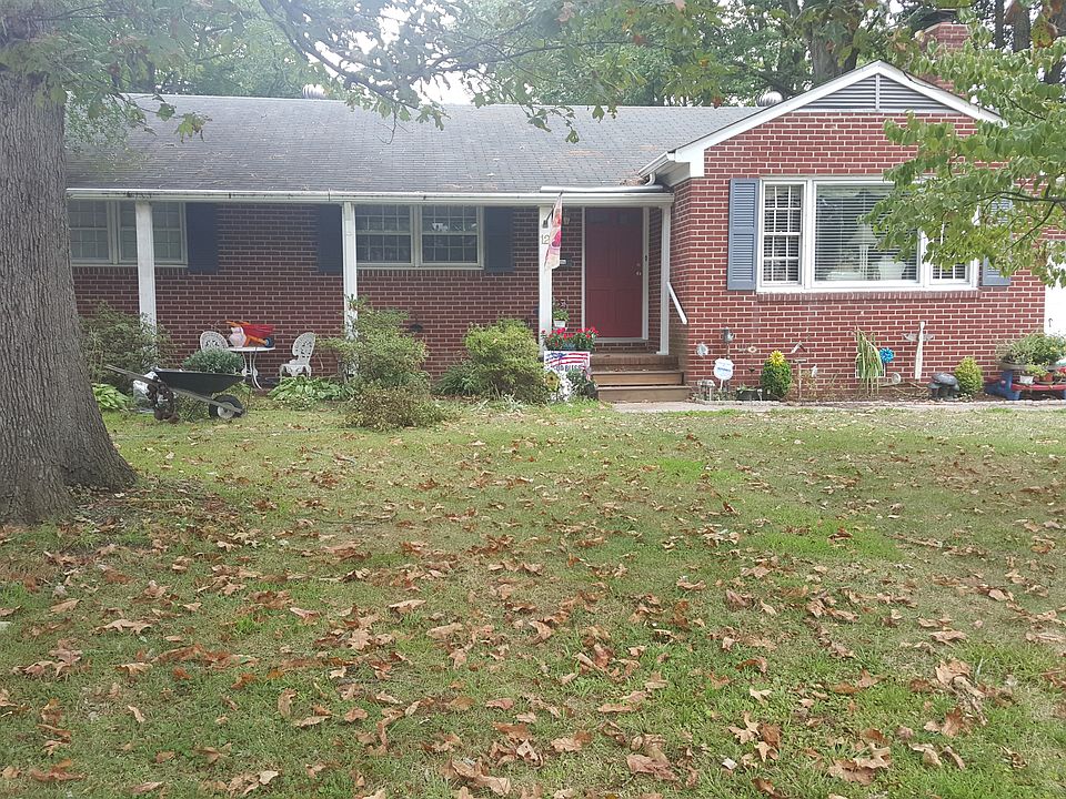 2nd image of 12 Berkeley Pl