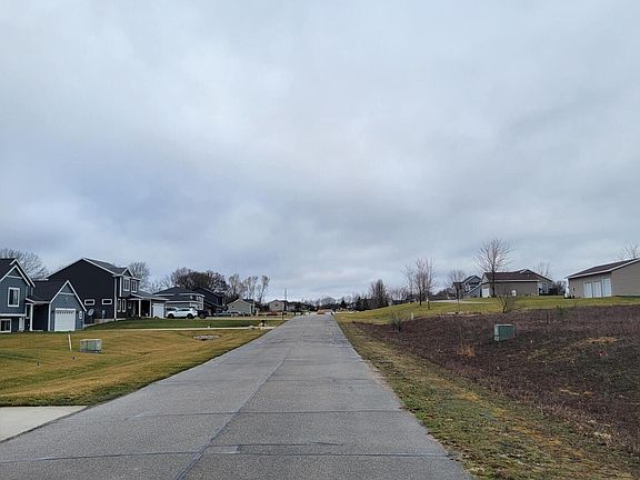 5th image of Greenbriar Dr #17