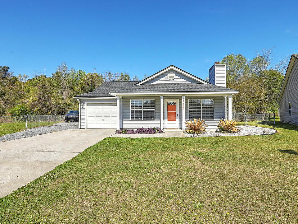 2nd image of 1016 Limerick Dr
