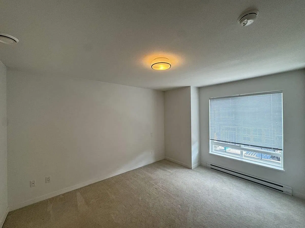 2 bed, 1056 sqft, $2,500 — Photo 3
