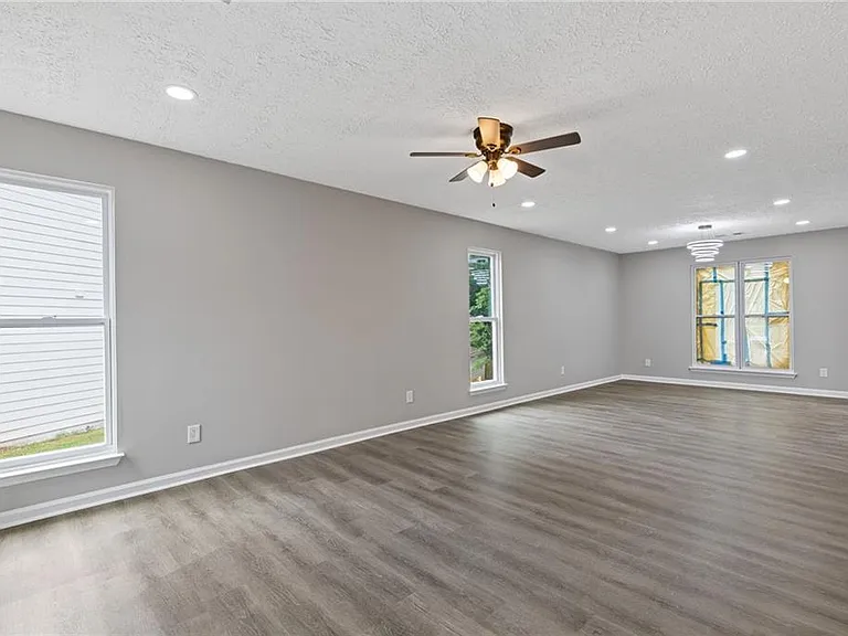 1111 Pin Oak Dr — Photo 5