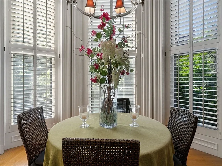322 Beacon St #3 — Photo 4