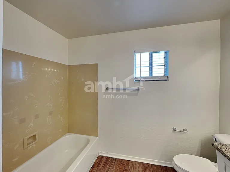2919 S 71st Dr — Photo 15