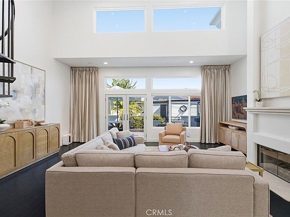 2nd image of 720 Manhattan Beach Blvd