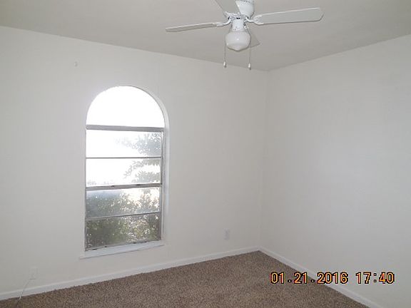 4th image of 1034 N Seaman St