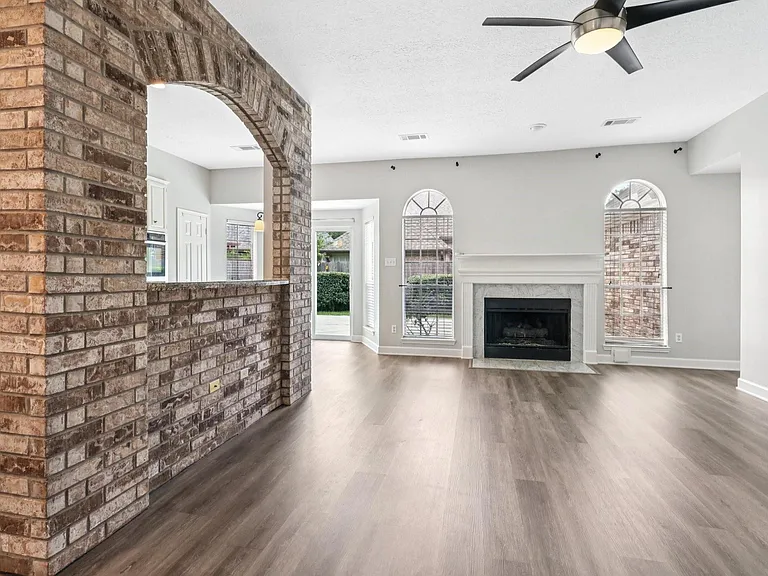 1322 W Forest Dr — Photo 9