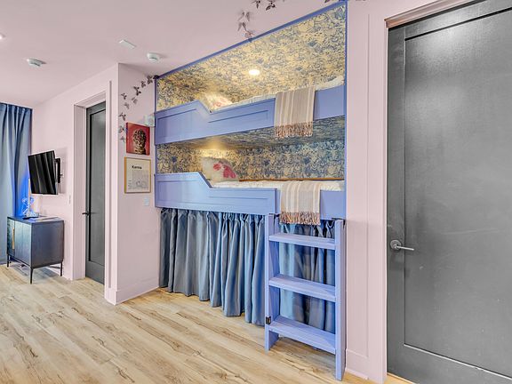 5th image of 245 Hermitage Ave APT 306