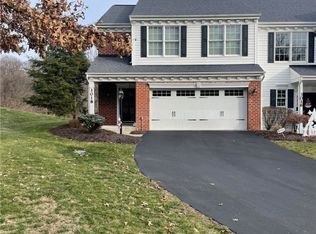 3018 Edinburg Ct, Carnegie, PA 15106