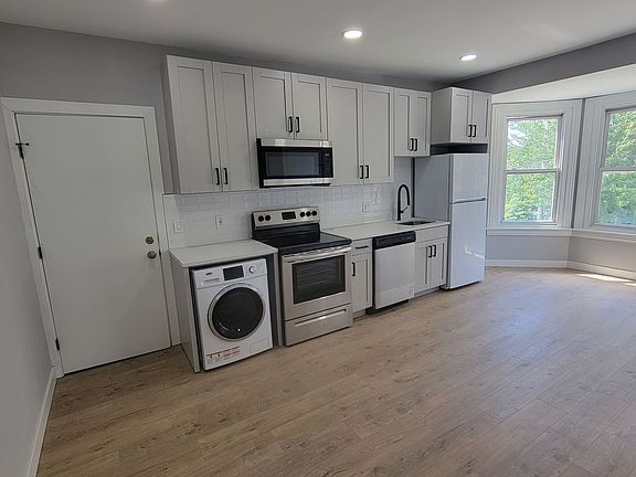 2nd image of 4663 Umbria St #2R
