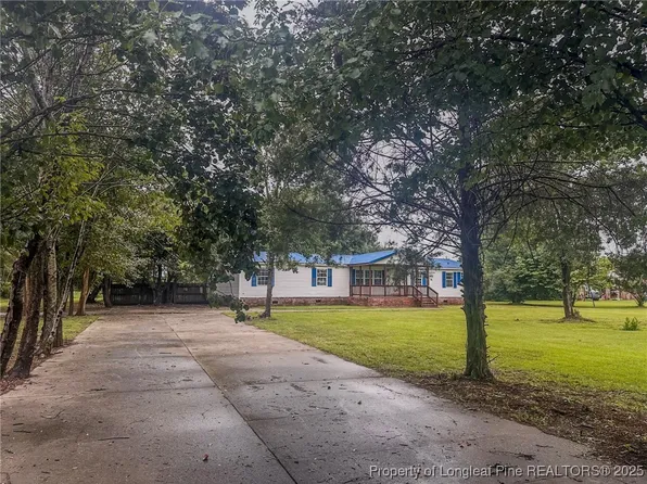 270 Brisson Sands Dr, Saint Pauls, NC 28384