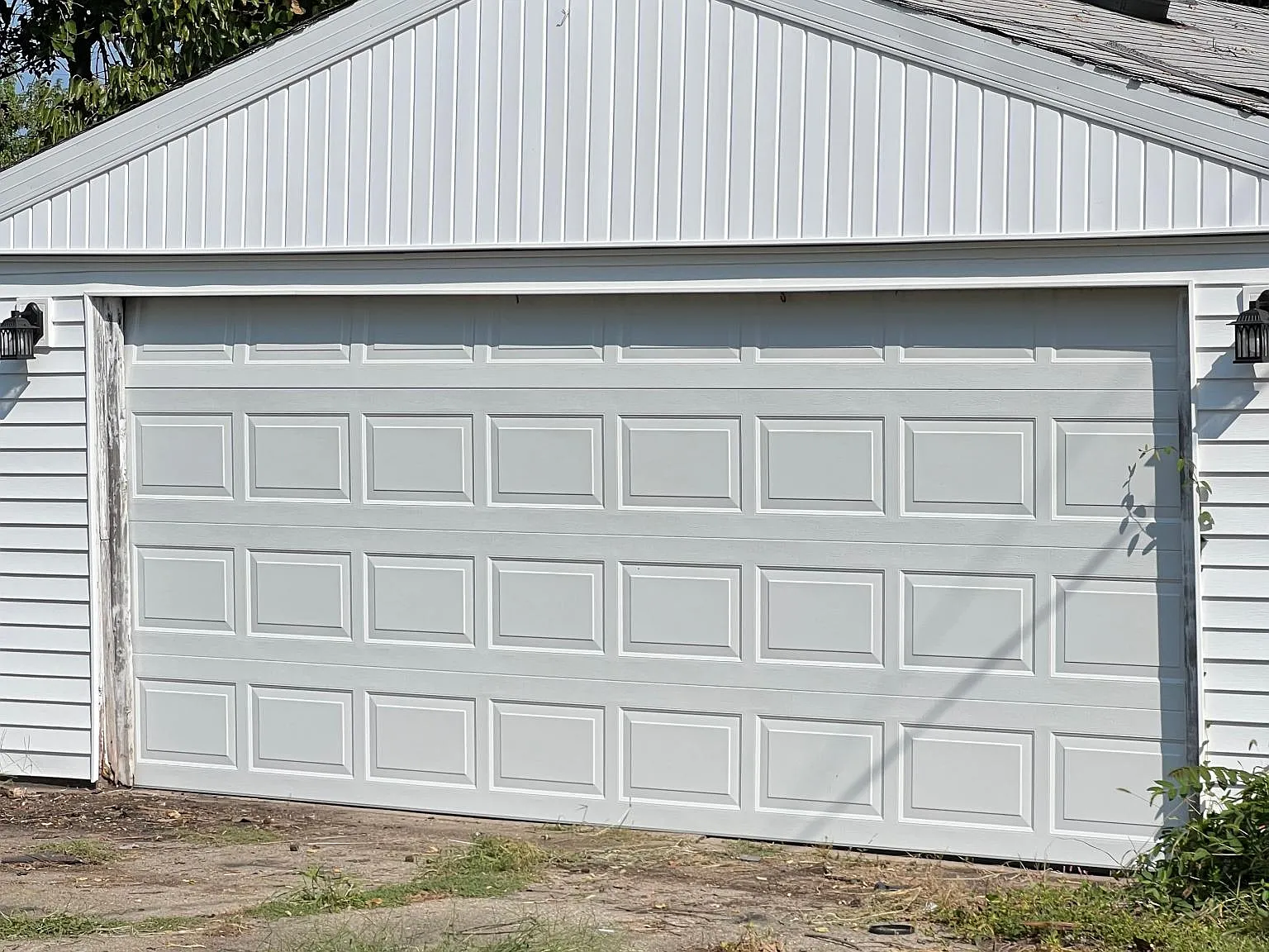 3235 E Enos Ave — Photo 3
