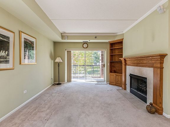 4th image of 410 W Mahogany Ct Unit 212