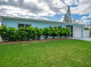 1110 SE Mayfair Ln, Port Saint Lucie, FL 34952