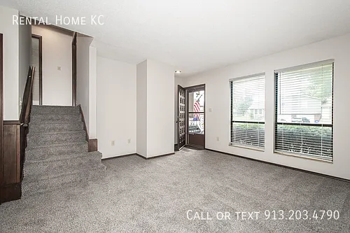 1940 E Lindenwood Cir — Photo 8
