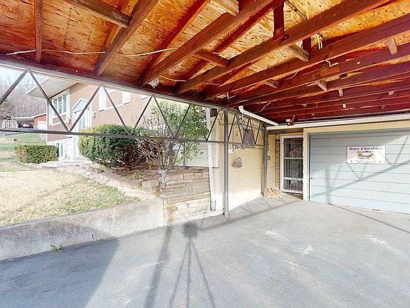 3rd image of 216 McKinley St